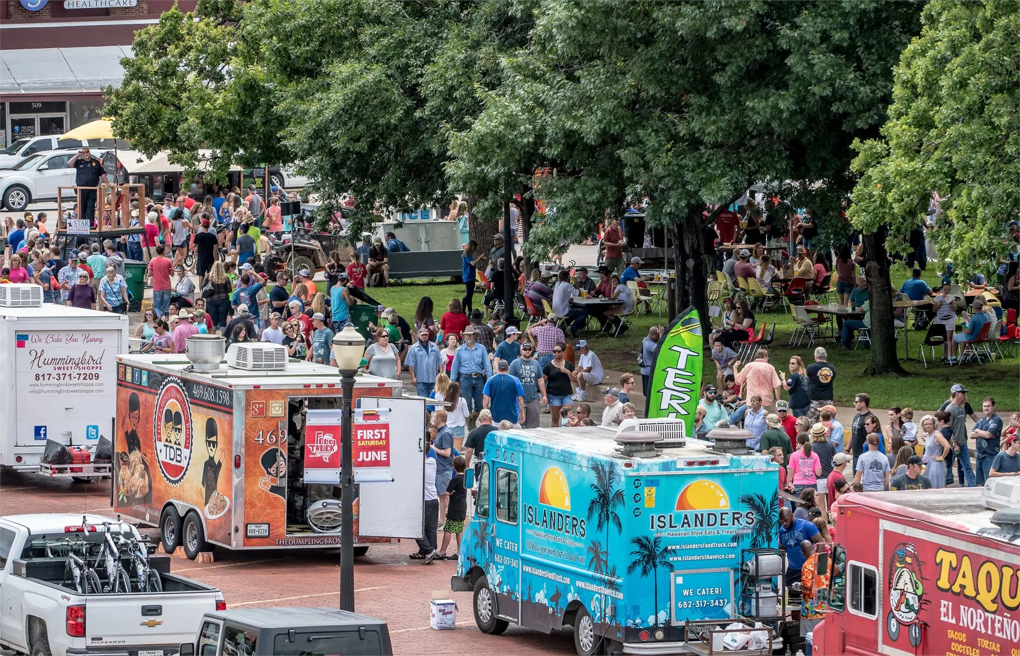 Outdoor food trucks for rent in Tampa